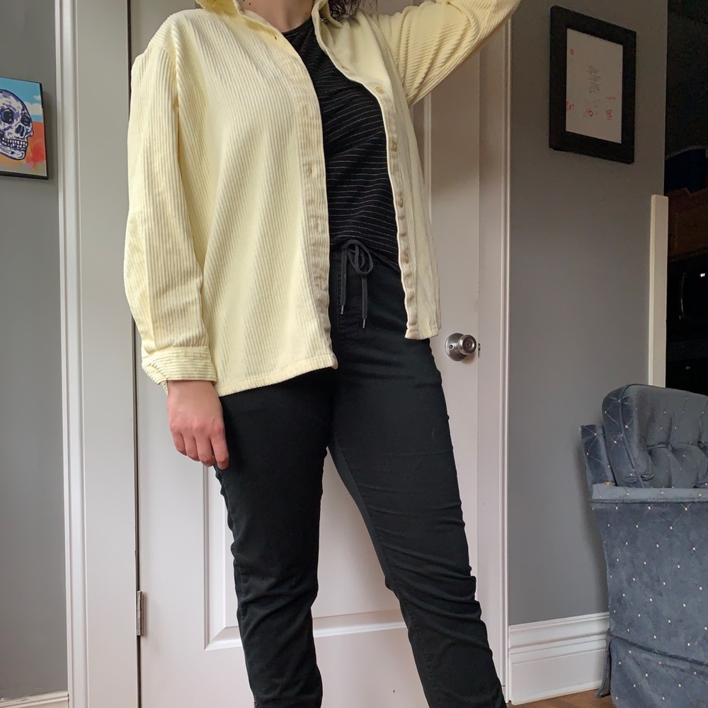 SALE // VINTAGE YELLOW WIDE-RIB CORDUROY BUTTON UP